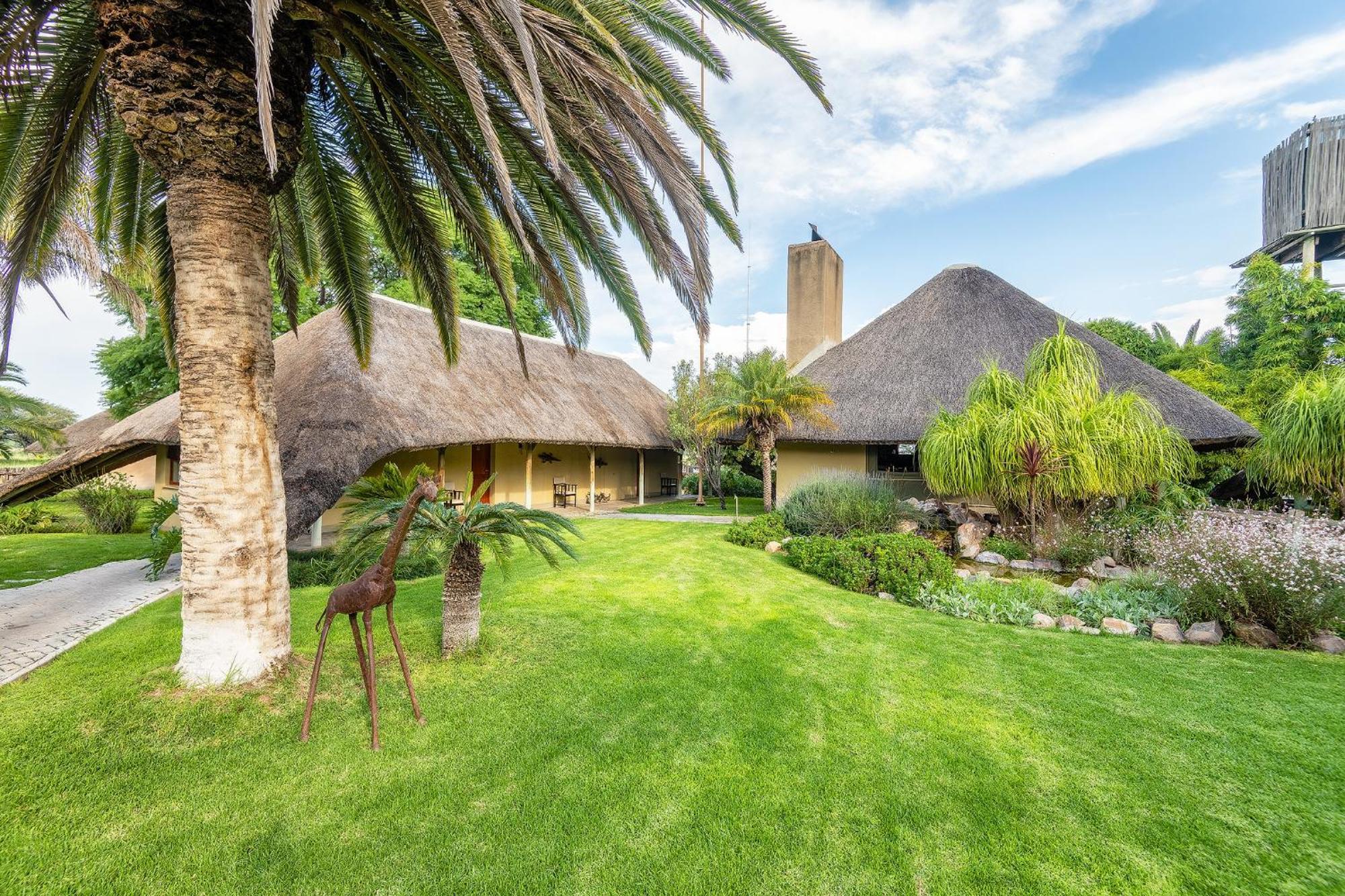 Frans Indongo Lodge Otjiwarongo Buitenkant foto