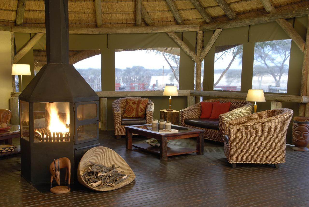 Frans Indongo Lodge Otjiwarongo Buitenkant foto