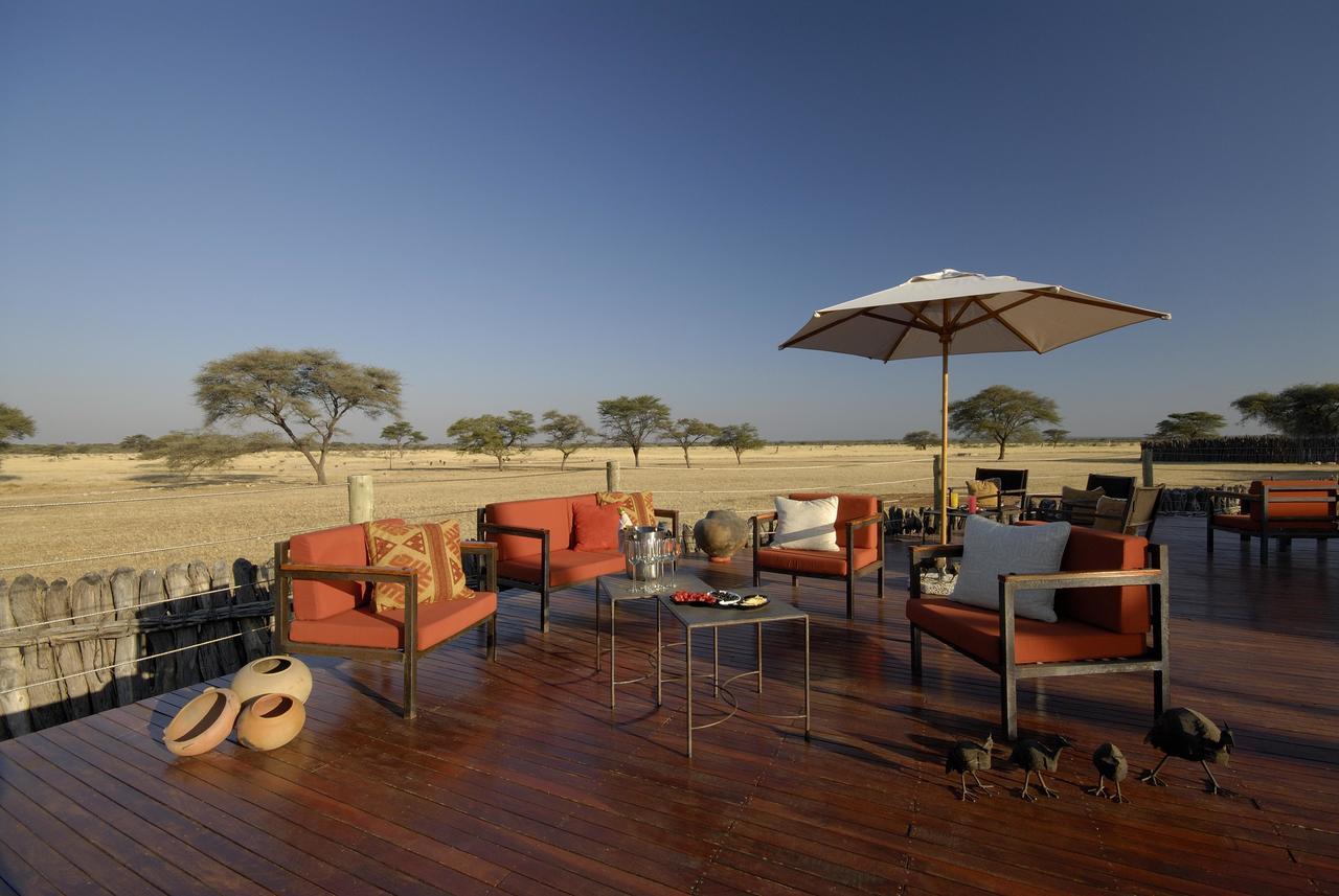 Frans Indongo Lodge Otjiwarongo Buitenkant foto