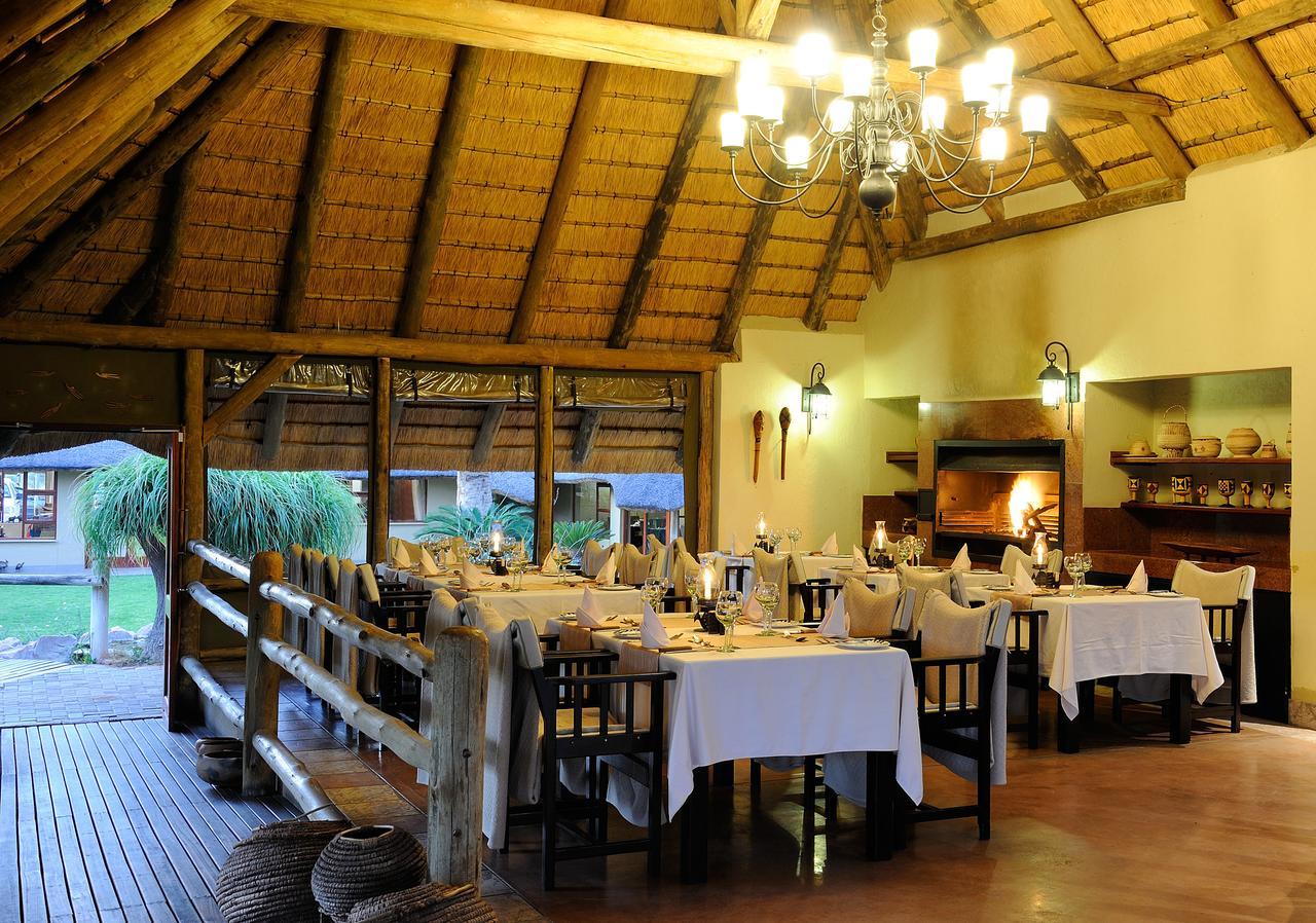 Frans Indongo Lodge Otjiwarongo Buitenkant foto