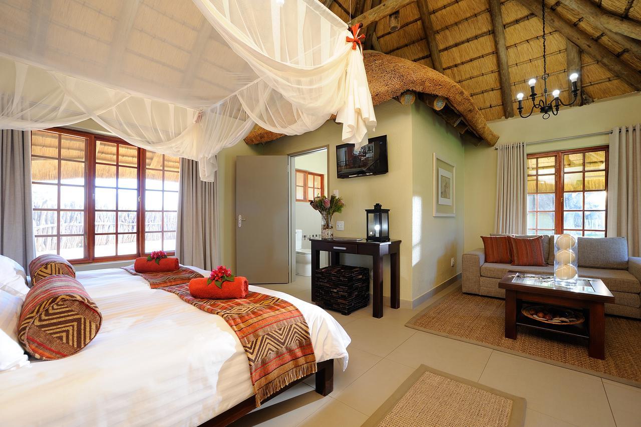 Frans Indongo Lodge Otjiwarongo Buitenkant foto