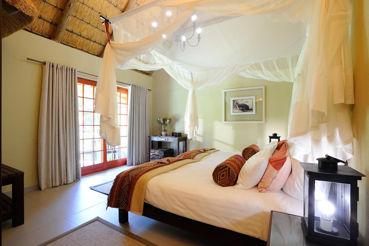 Frans Indongo Lodge Otjiwarongo Buitenkant foto